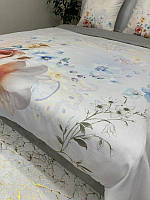 Набор качественного постельного белья двуспального размера 180x220 см серого цвета с цветами.