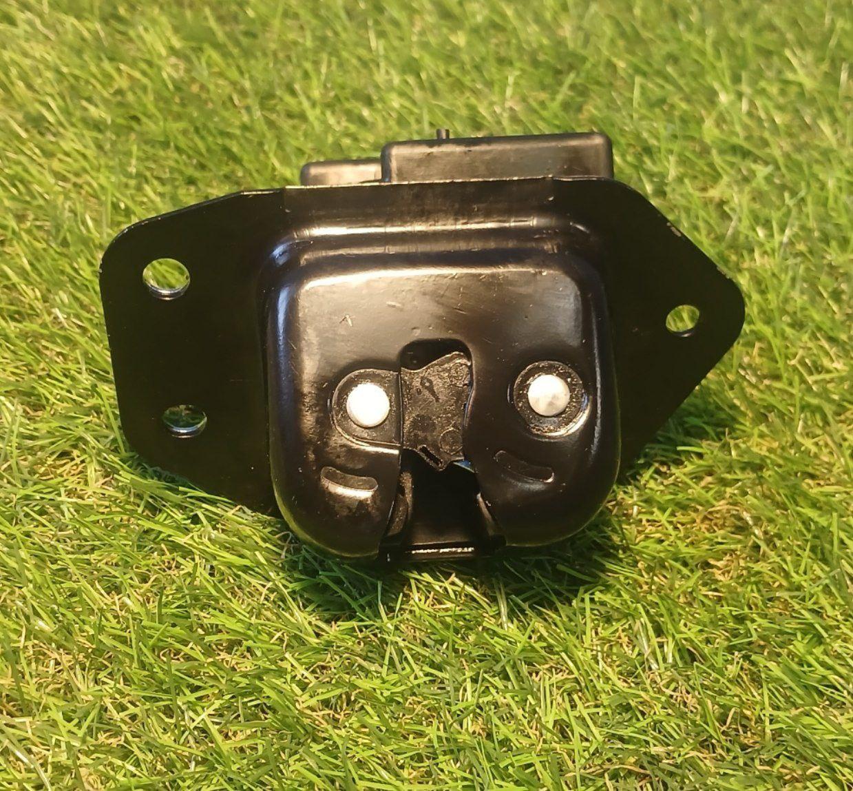 Замок кришки багажника Renault koleos (905923361R), фото 1