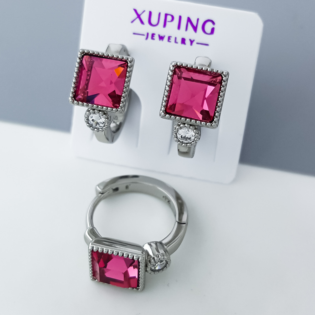 Сережки "Квадрат" з рожевим Swarovski, медичне золото Xuping, родій