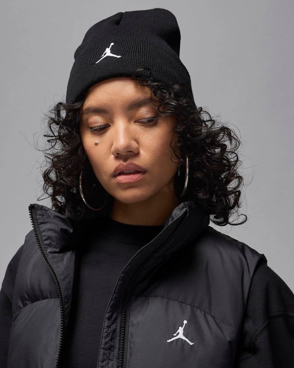 Шапка зимова Jordan Peak Beanie чорна (HJ3224-010)