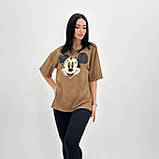Трикотажна жіноча футболка оверсайз із принтом мікі модна турецька футболка варенка базова розмір 50-52, фото 5