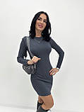 Тепла жіноча сукня міні з ангори в рубчик облягаюча коротка з рукавами з крильцями, фото 2