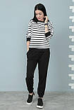 Спортивний жіночий костюм двійка штани та кофта в принт смужка трикотажний брючний із двонитки, фото 2