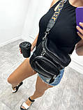 Комфортна жіноча сумка через плече крос боді з накладною кишенею сумка містка з широким ремінцем, фото 7