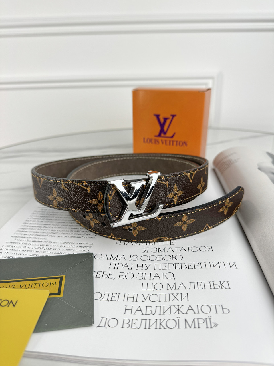 Вузький ремінь Луї Віттон Louis Vuitton коричневий класичний срібло