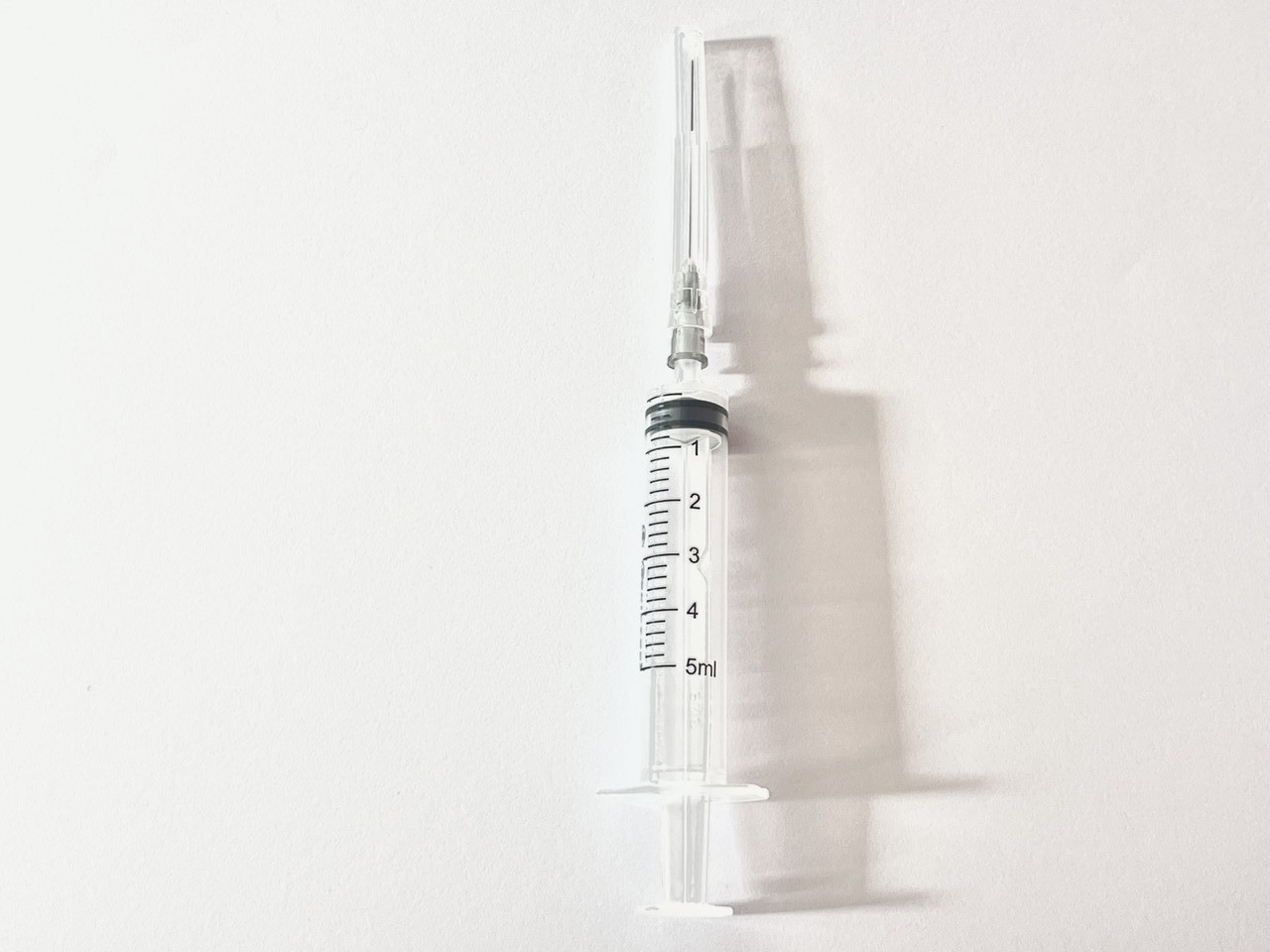 Шприц ін'єкційний одноразового використання луєр сліп "MEDICARE", 5,0 мл (3-х компонентний(0,7*38мм)