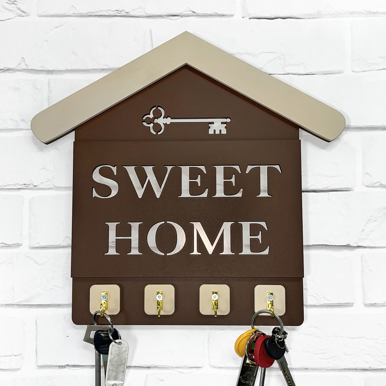 Настінна ключниця з дерева "Милий дім" 33 х 35 см. Ідеальний подарунок до будь-якого свята.