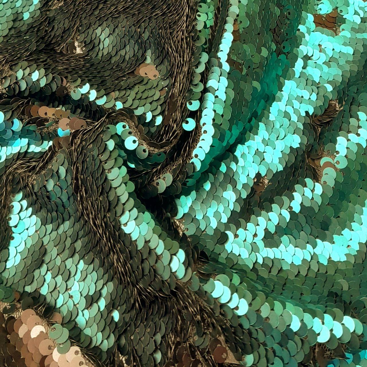 Відріз паєтки двосторонньої на трикотажу зелено-чорної 0,4м, фото 1