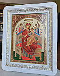 Ікона П.Б. Всецариця в білому дерев'яному фігурному кіоті під склом, розмір 52*42, сюжет 30*40., фото 2