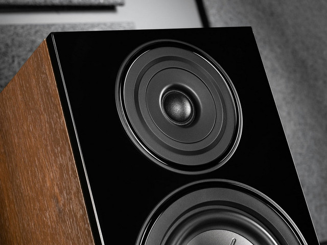 Wharfedale Diamond 12.2