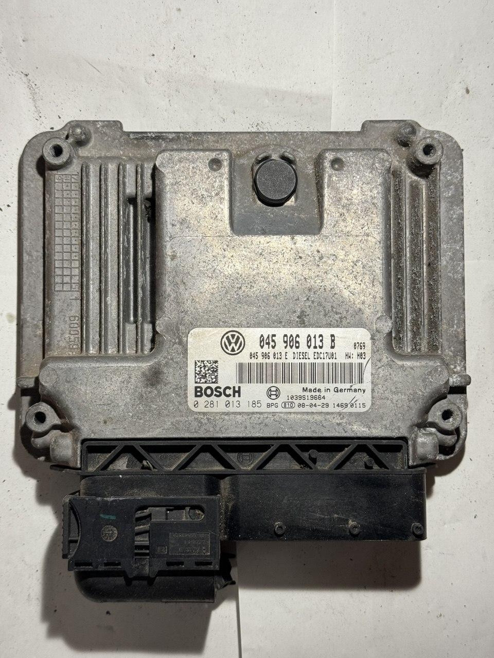 Електронний блок керування Volkswagen Bosch 045 906 013 B / 045906013B / 0 281 013 185 / 0281013185