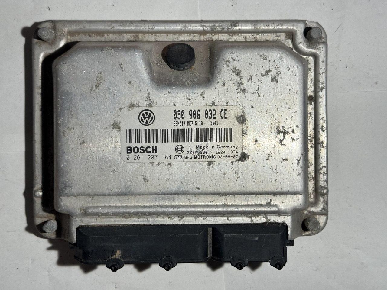 Електронний блок керування Volkswagen Bosch 030 906 032 CE / 030906032CE / 0 261 207 184 / 0261207184