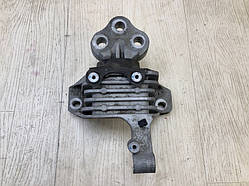 Подушка двигуна лів. JEEP CHEROKEE 14- 68164709AF