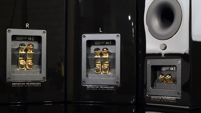 Definitive Technology Demand D7