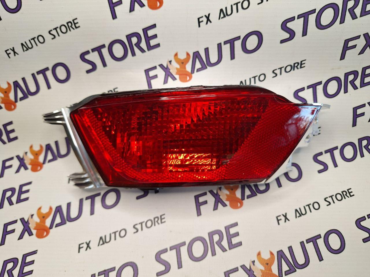Катафот Ліхтар в задній бампер відбивач Лівий Land Rover Range Rover Sport L494 2014-2022 LR095708