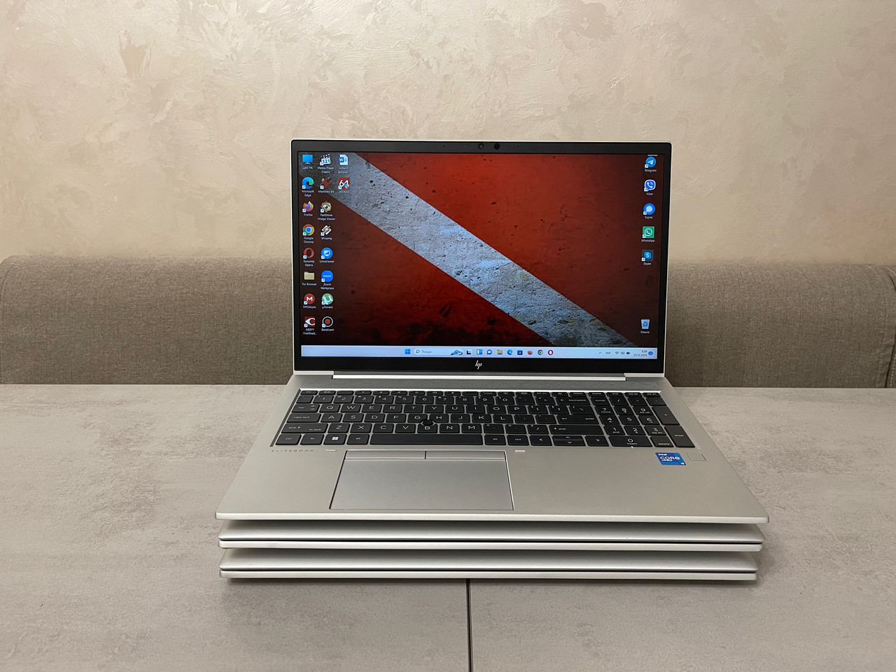 Ультрабук HP EliteBook 850 G8, 15,6" FHD IPS, i5-1145G7, 16GB, 256GB SSD