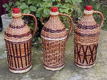 Плетені бутлі