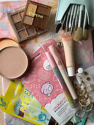 Б'юті-набір 13 в 1 для ідеального макіяжу та догляду. Подарунковий набір.