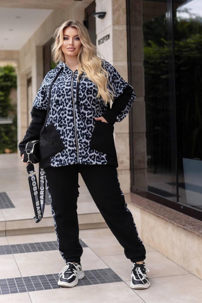 Жіночий теплий прогулянковий костюм з капюшоном і змійкою, зі вставками "сафарі принт", батал великі розміри, фото 1