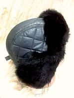 Чоловіча вушанка з плащової тканини сірого і чорного хутра кролика