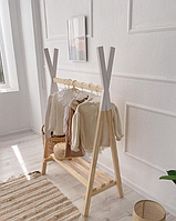 Дитяча вішлка стійка  для одягу Монтессорі