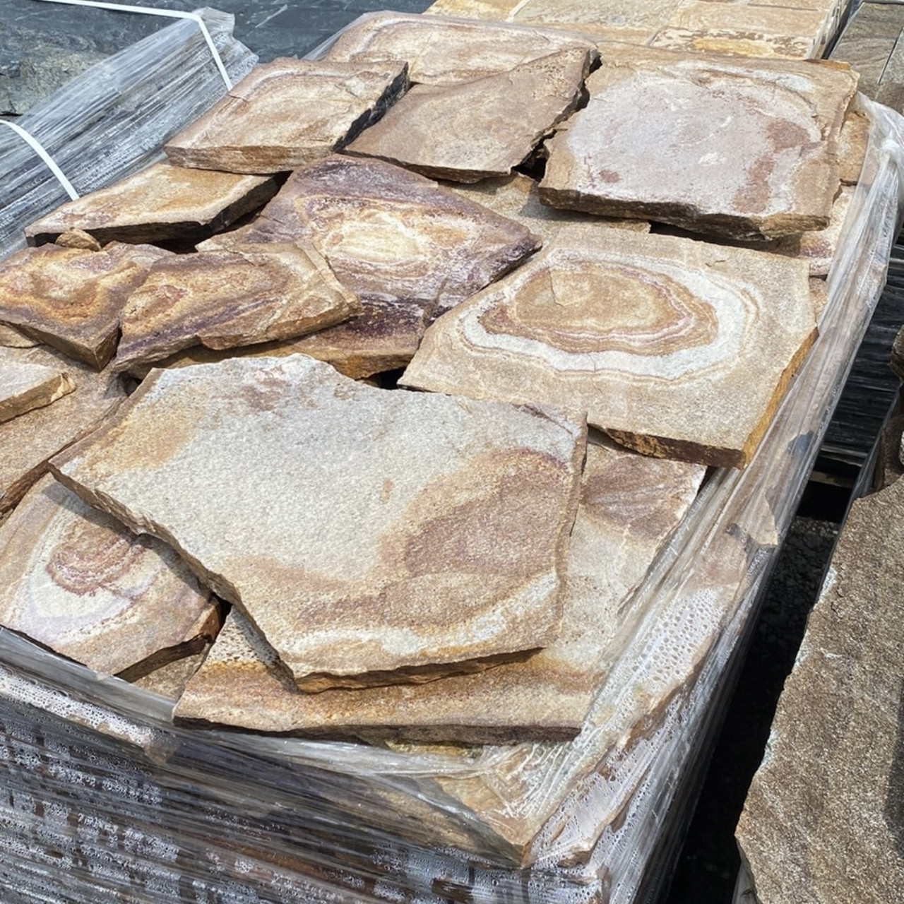 Фасадна плитка плашка "Золота Вишня" із каменю сланцю для цоколя, фасаду, облицювання будинку, мощення доріжок, фото 1