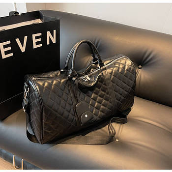 Сумка стьобана спортивна дорожня на блискавці з довгим ремінцем зі штучної шкіри Ares