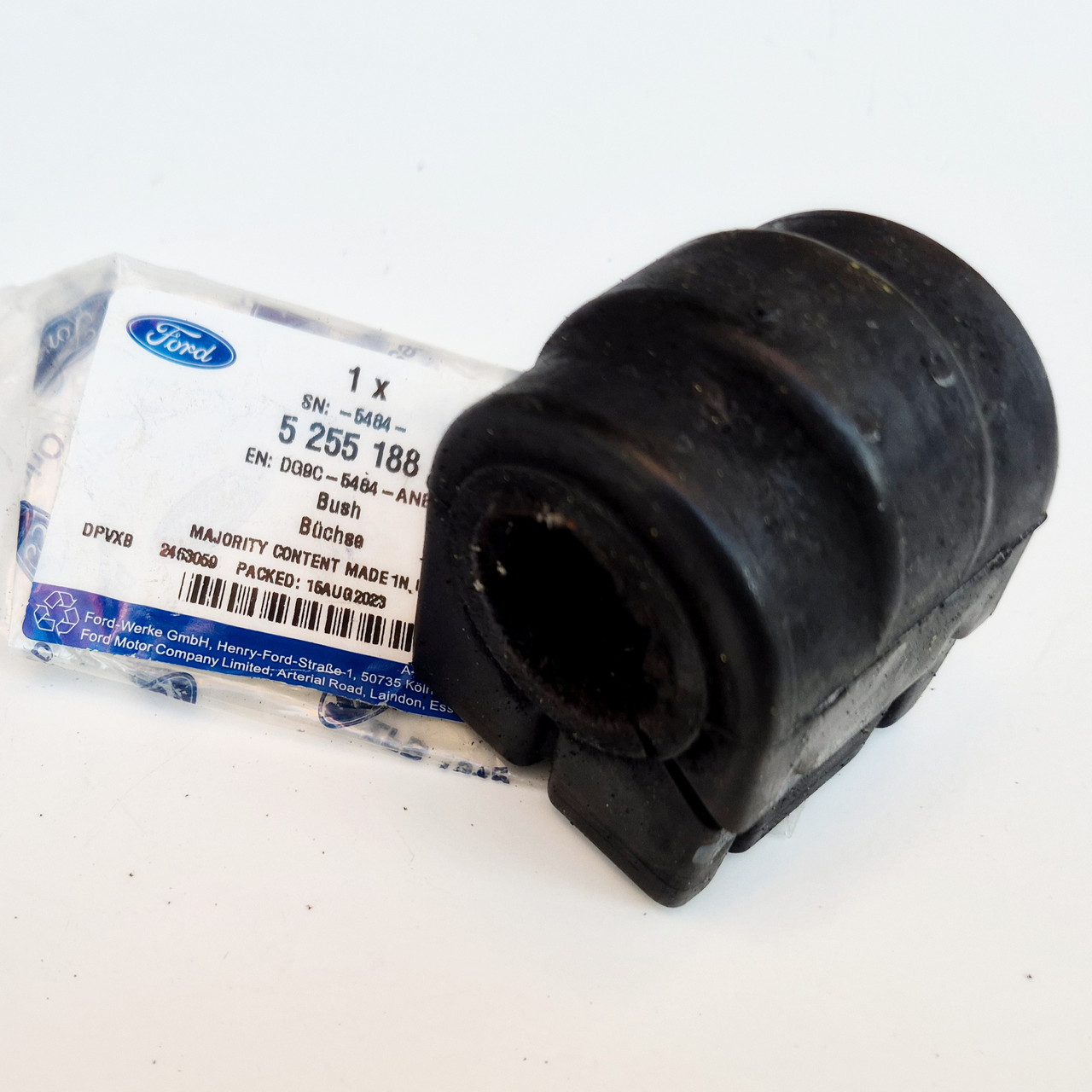 BB5 4点セット Втулка переднего стабилизатора Ford Fusion USA 2013-2020