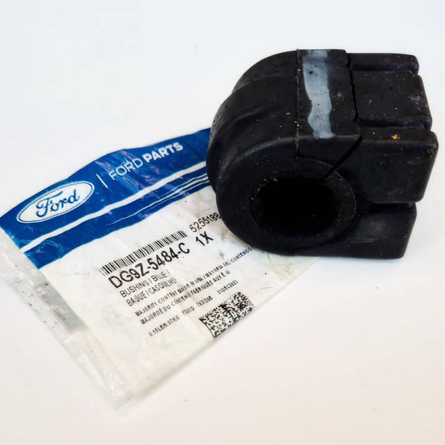 Втулка переднего стабилизатора Ford Fusion USA 2013-2020