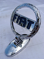 Емблема приціл на капот Fiat Хром на скотчі (сплав)