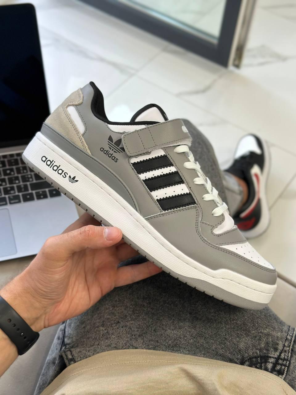 Чоловічі кросівки Adidas Forum LOW Grey (сірі) стильні повсякденні кроси 1118 Адідас vkross