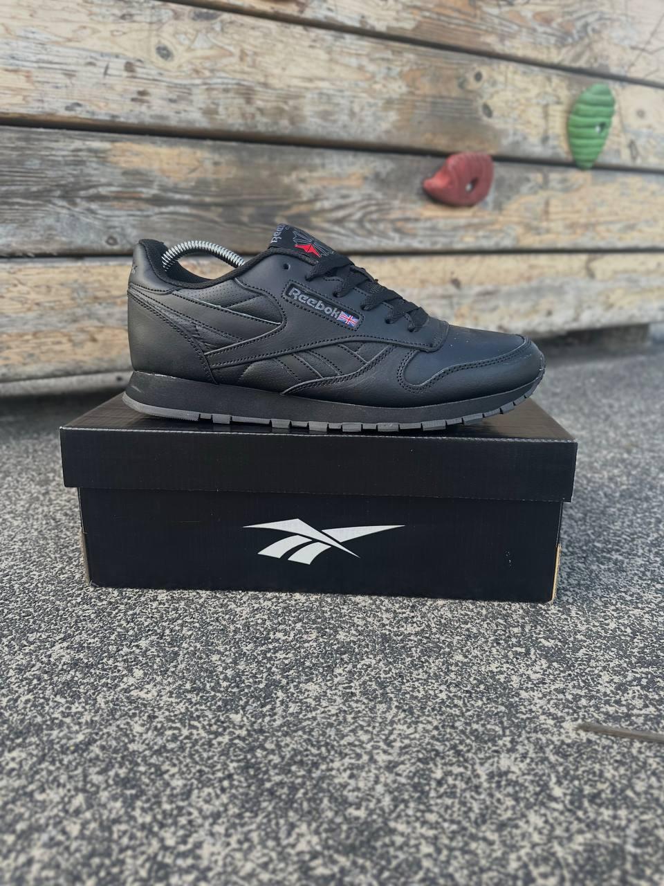 Чоловічі кросівки Reebok Fighter Classic (чорні) модні повсякденні кросівки 2600-1 vkross