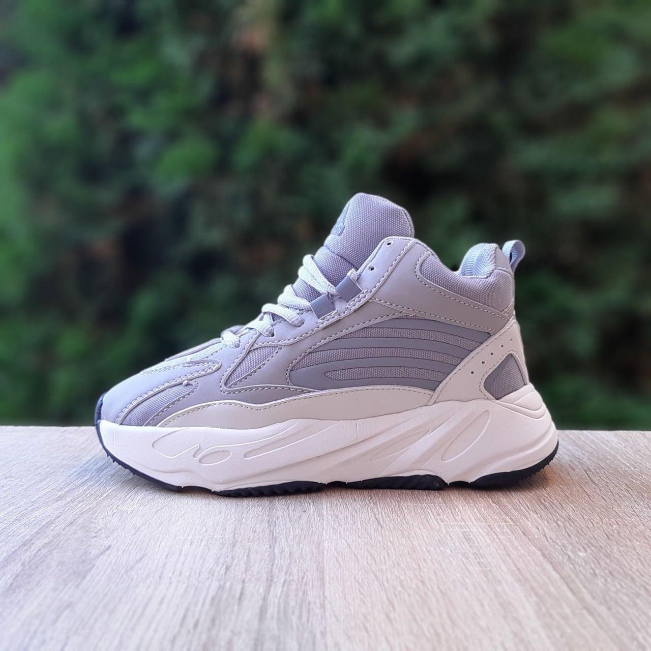 Жіночі зимові кросівки Adidas YEEZY Boost 700 High (сірі з білим) спортивні стильні кроси 4178 Адідас топ
