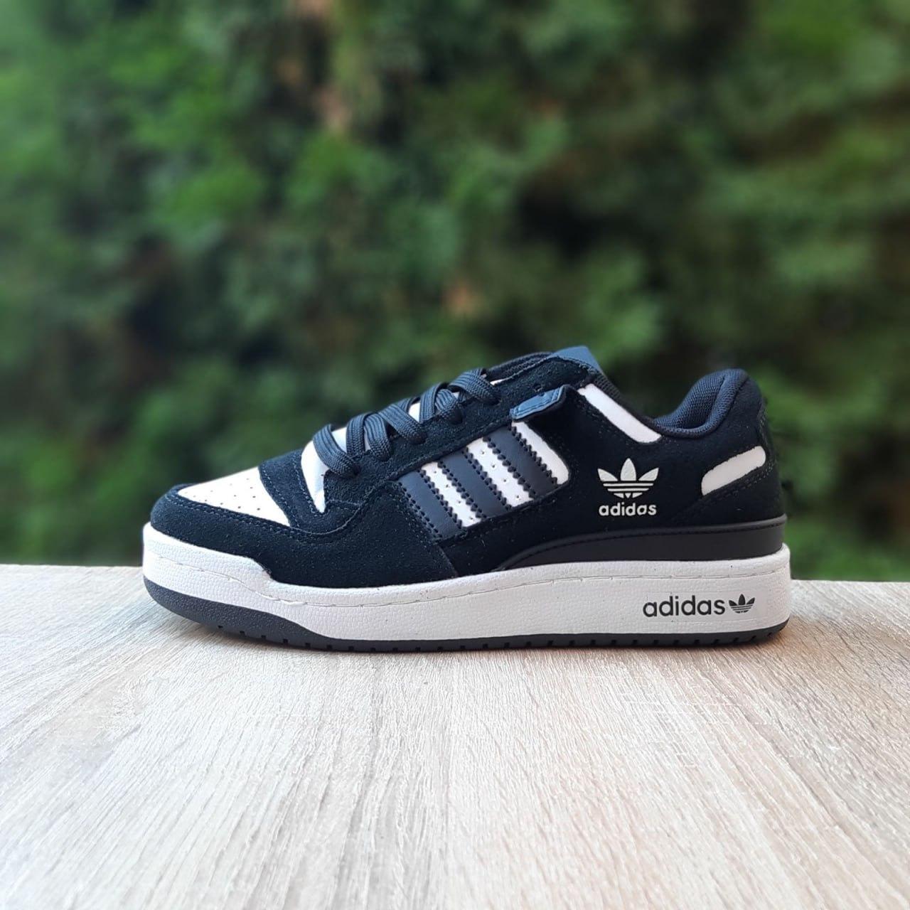 Жіночі демісезонні кросівки Adidas Forum 84 Low Black Suede White (чорно-білі) спортивні 21040 Адідас vkross