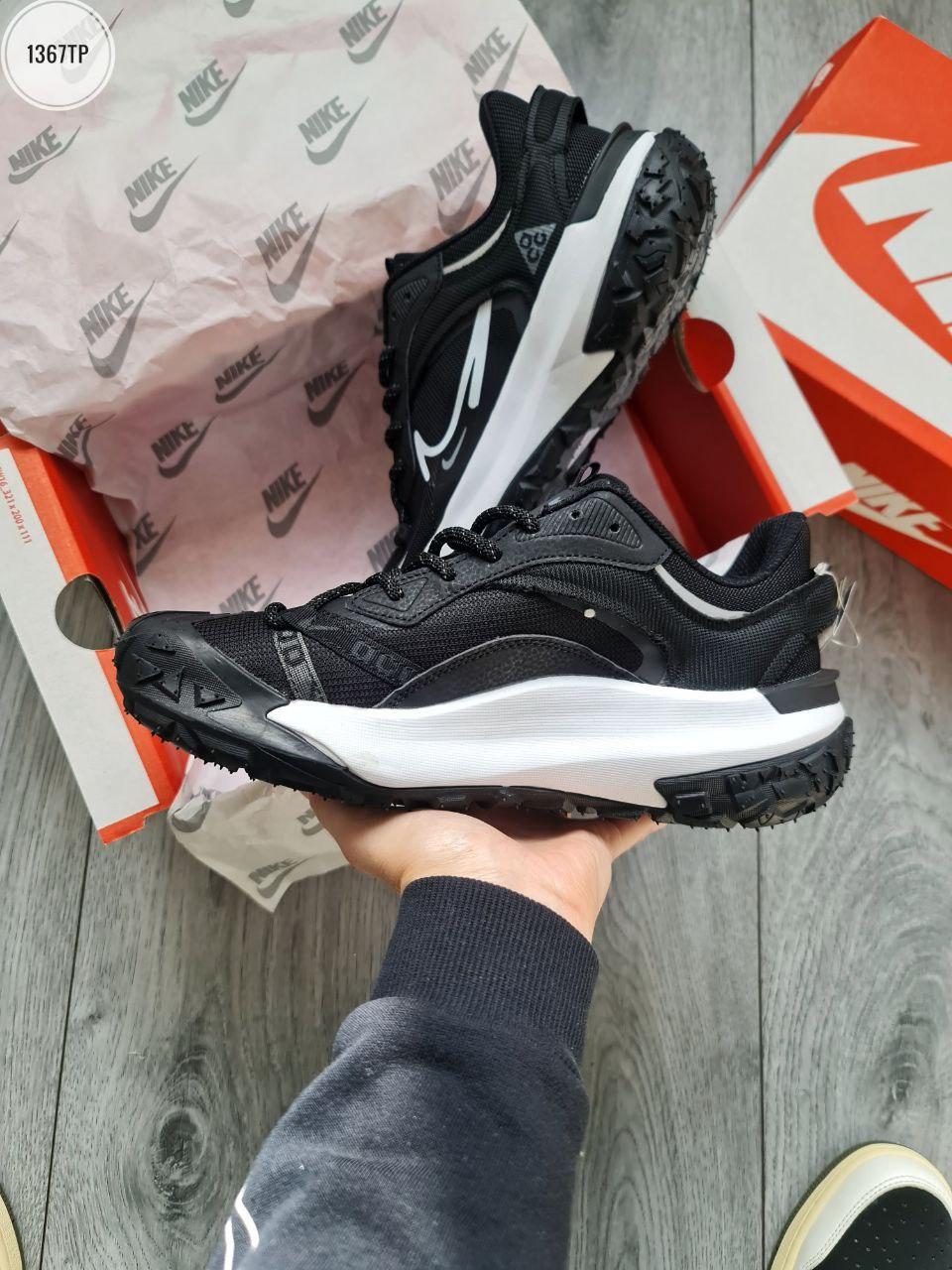 Чоловічі кросівки Nike ACG Mountain Fly 2 Low Black/White (чорно-білі) стильні 1367TP Найк vkross