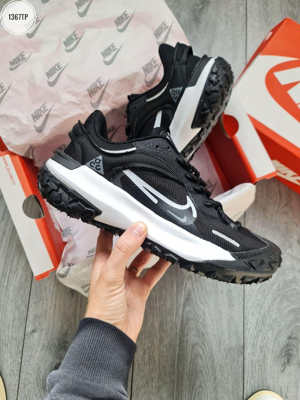 Чоловічі кросівки Nike ACG Mountain Fly 2 low Black/White (чорно-білі) спортивні 1367TP Найк vkross