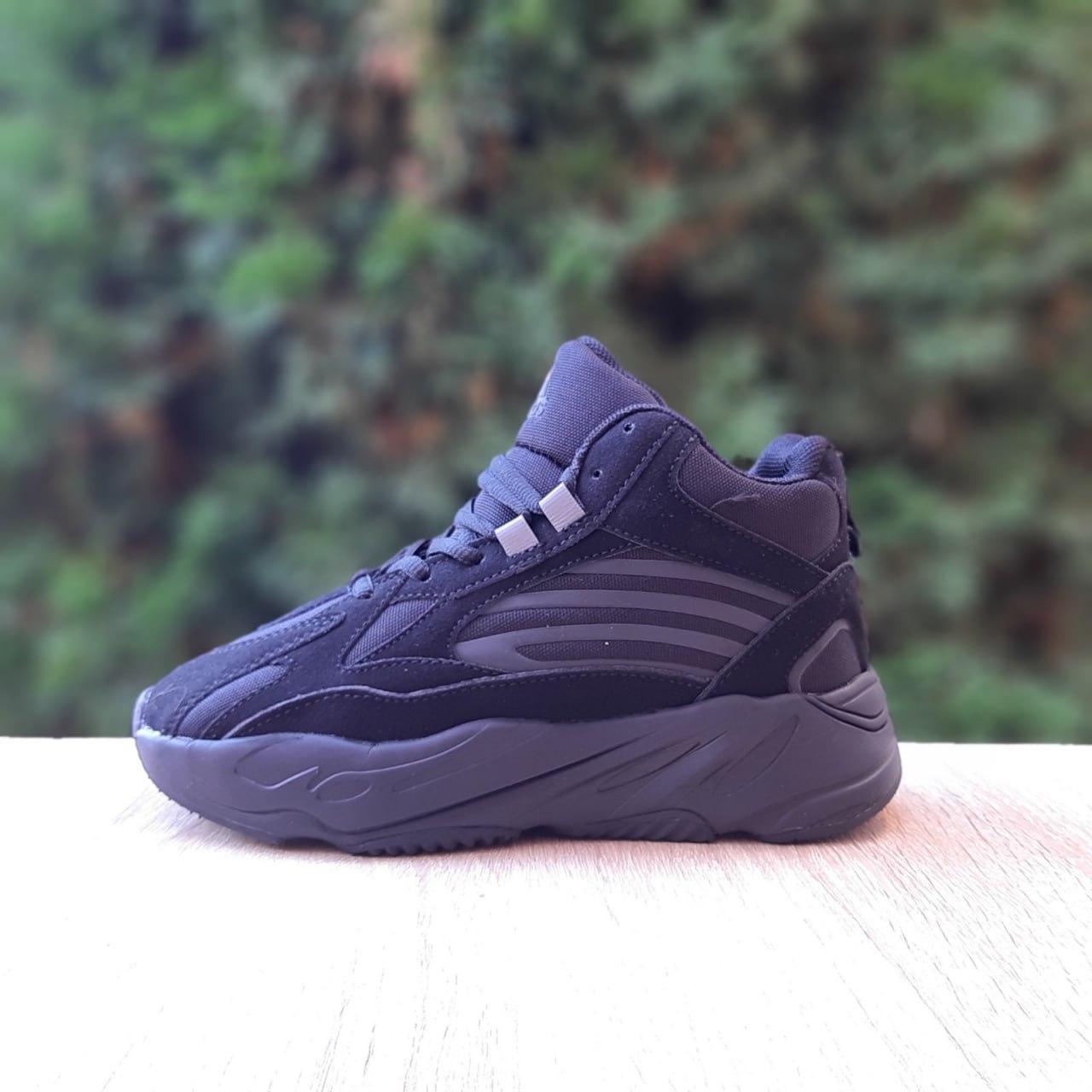 Жіночі зимові кросівки Adidas YEEZY Boost 700 High (чорні) спортивні високі кроси 4177 Адідас vkross