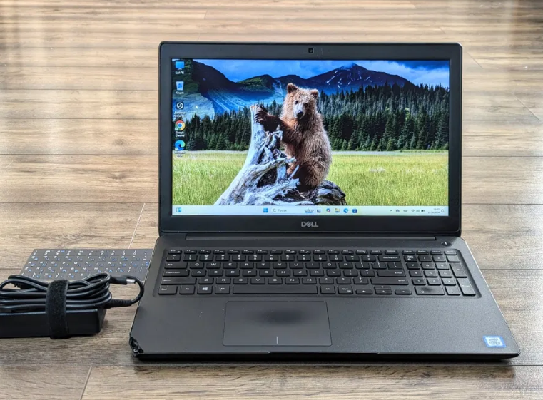 Б/в Ноутбук Б-клас Dell Latitude 3500 15.6" 1366x768| Core i3-8145U| 8 GB RAM| 128 GB SSD| UHD