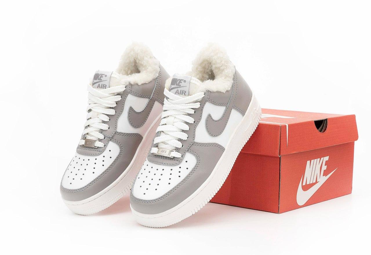 Жіночі зимові кросівки Nike Air Force Low Grey White Сірі Взуття Найк Аір Форс Лов шкіра тепле хутро зима