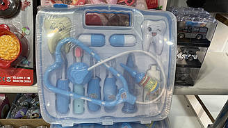 Набір лікаря в чемодані