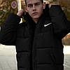 Чоловіча зимова куртка Nike Зимовий чоловічий пуховик Найк чорний з капюшоном, фото 2