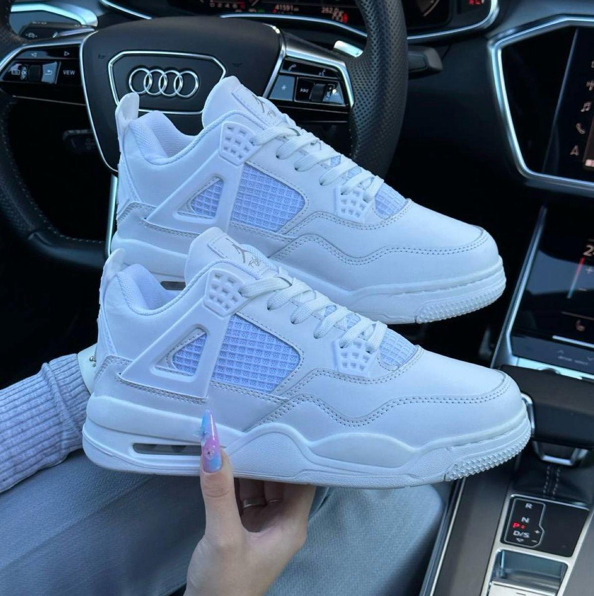 Жіночі зимові кросівки Nike Air Jordan 4 All White Fur Winter Найк Джордан 4 білі шкіра хутро овчина