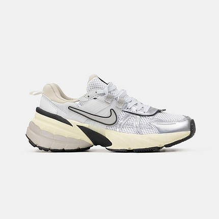 Кросівки Nike V2K Runtekk Summit White Metallic Silver / Найк В2К Рантек Самміт Білі із Сріблястим та Бежевим, фото 1