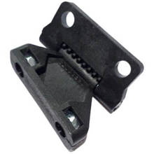 82033690 Петля затискна корпусу фільтра ліва T7060/Case Puma