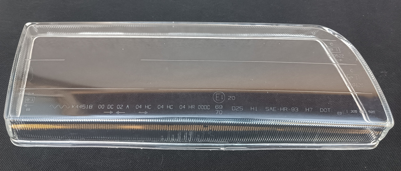 Скло фари праве BMW 7 e38 1994-2002