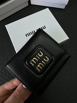 Гаманець жіночий шкіряний брендовий Miu Miu, чорний, 11*10см 940000