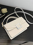 Жіноча сумка 2123 крос-боді біла на ремінці, фото 2