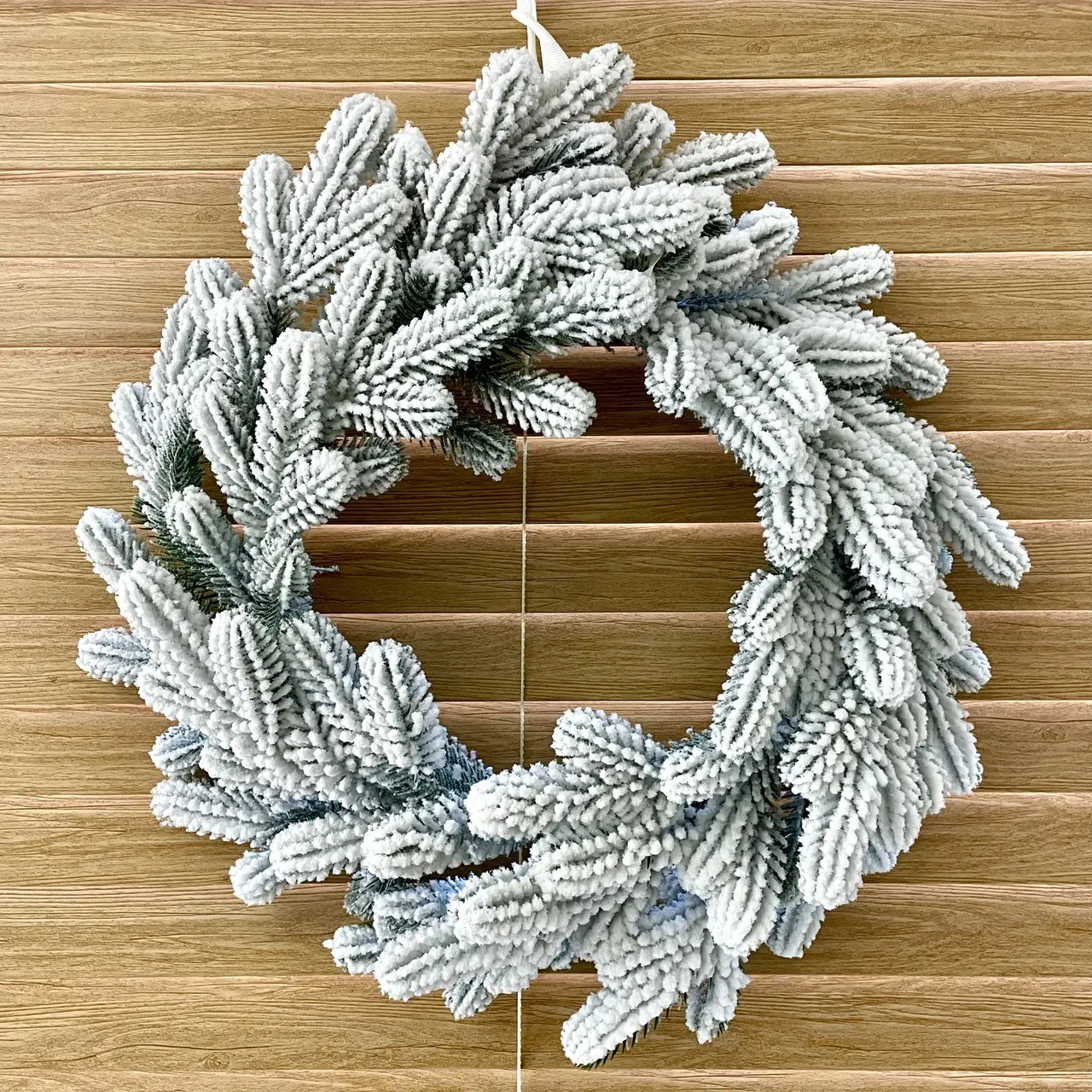 Новорічний вінок на стіл засніжений Хвоя Traditional штучний d-40 см -, фото 1