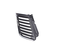 Решітка радіатора Mitsubishi L200 2005-2010 верх.прав.черн. без емблеми