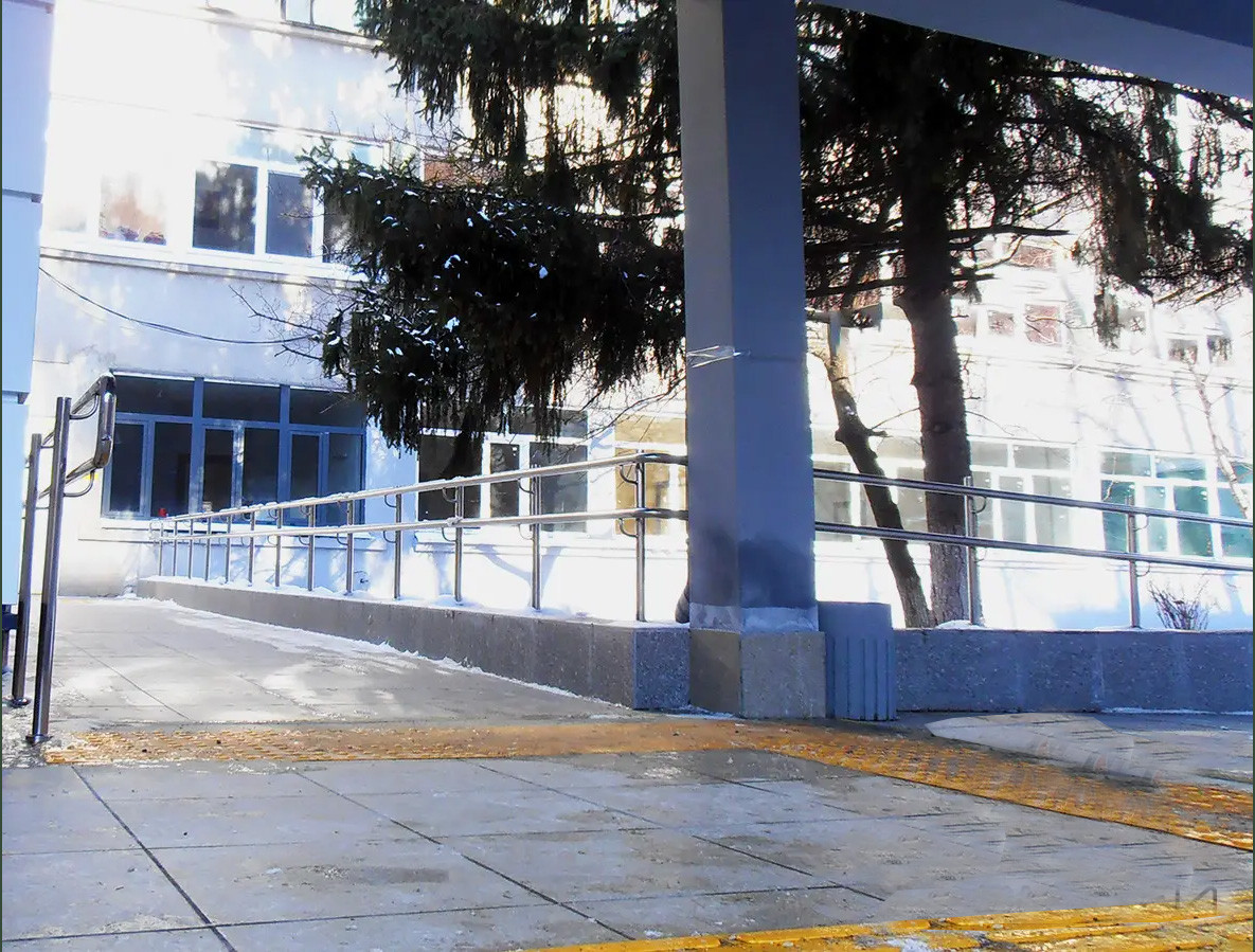 Безригельні огорожі пандуса з нержавіючої сталі AISI 304, поручень Ø 38 мм, стійка Ø42 мм, Кривий Рог